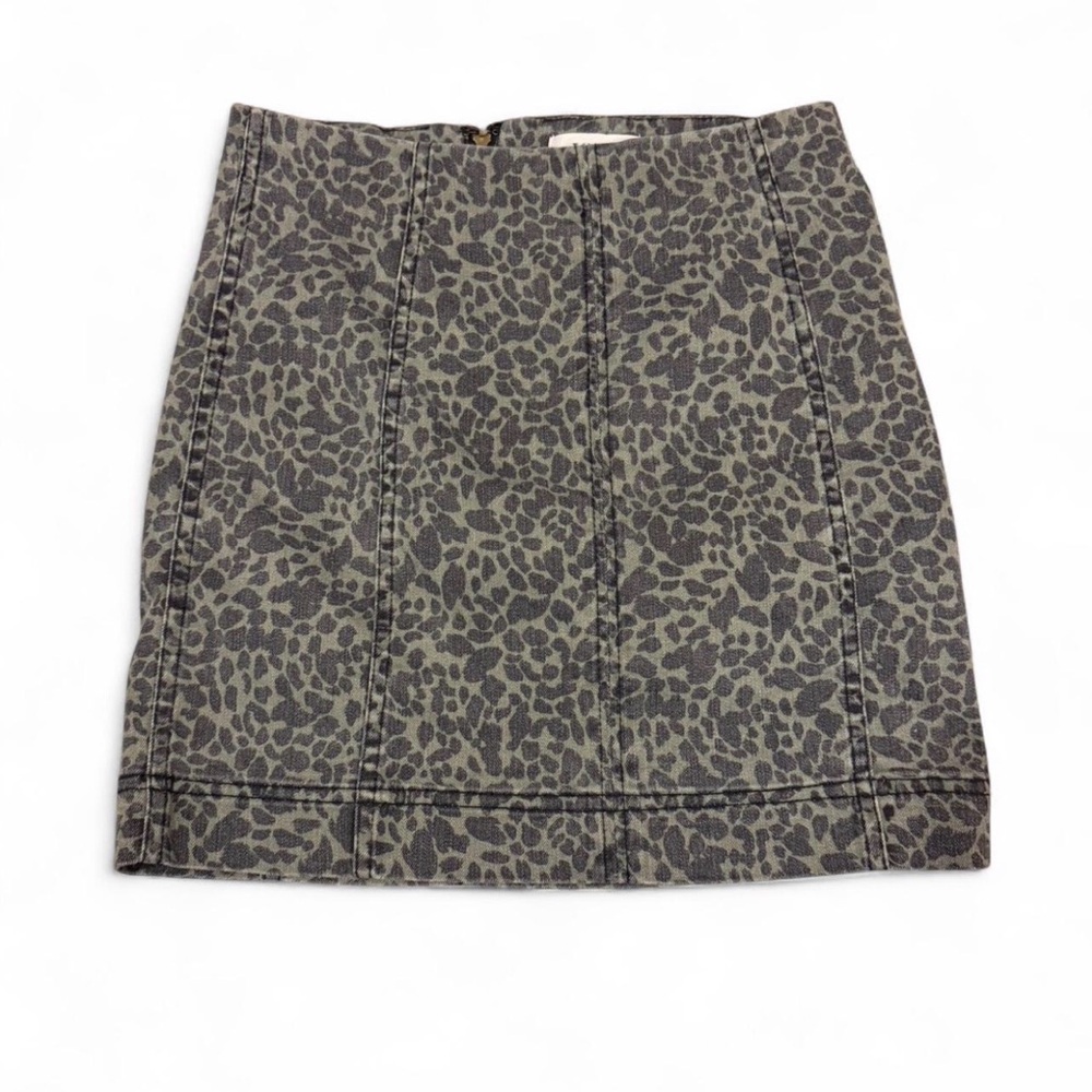 Jolt Gray Leopard Print Mini Skirt